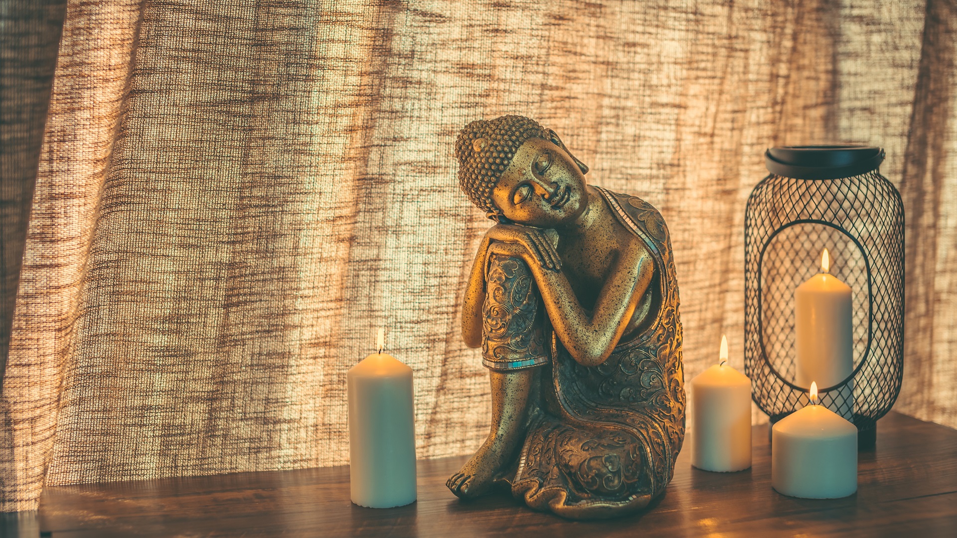 禅意睡佛 1920.jpg